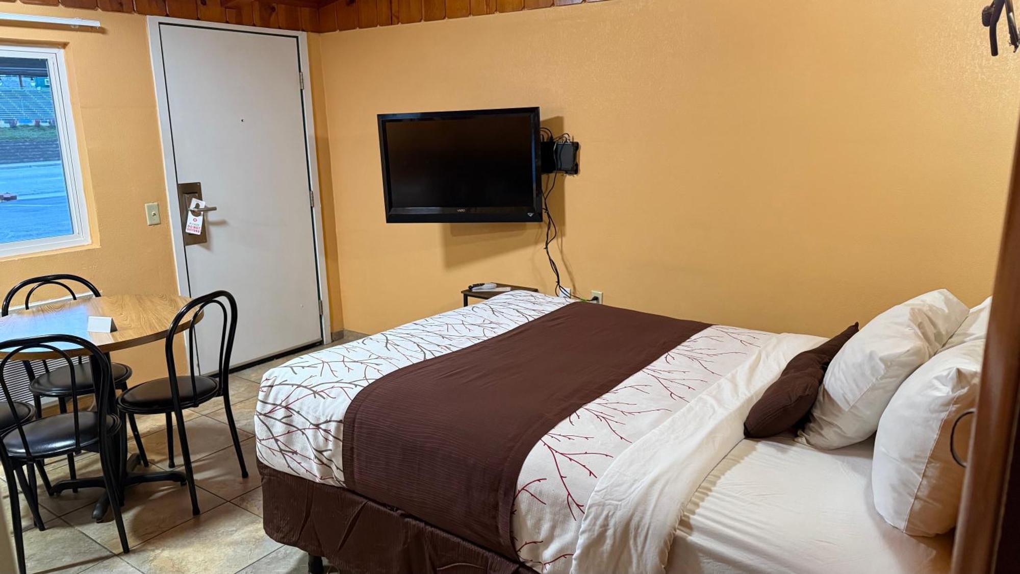 Apple Inn Motel Chelan Extérieur photo
